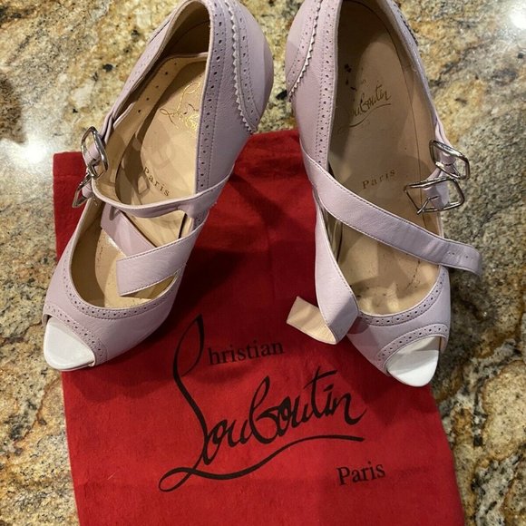 Christian Louboutin - Picture 2 of 3